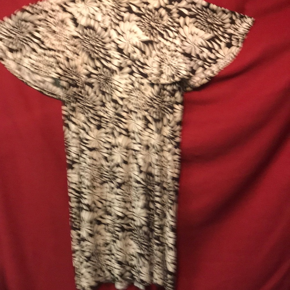 Dress - Picture 2 of 4